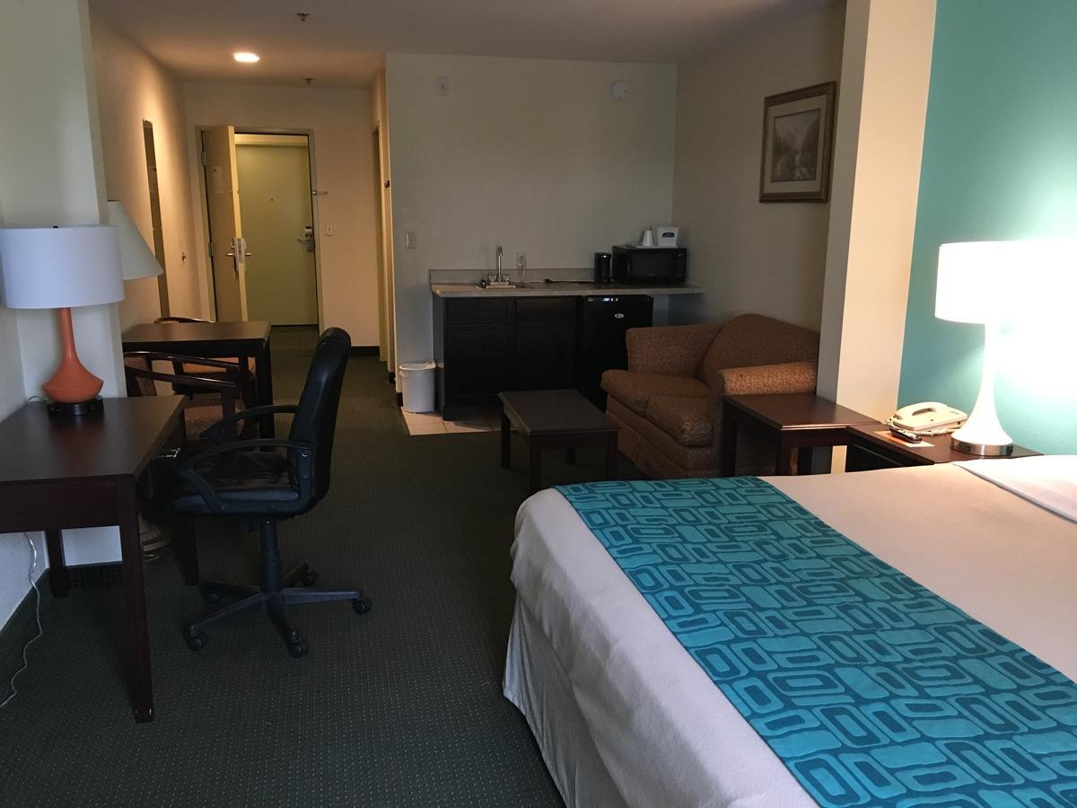 Howard Johnson By Wyndham Houma Esterno foto